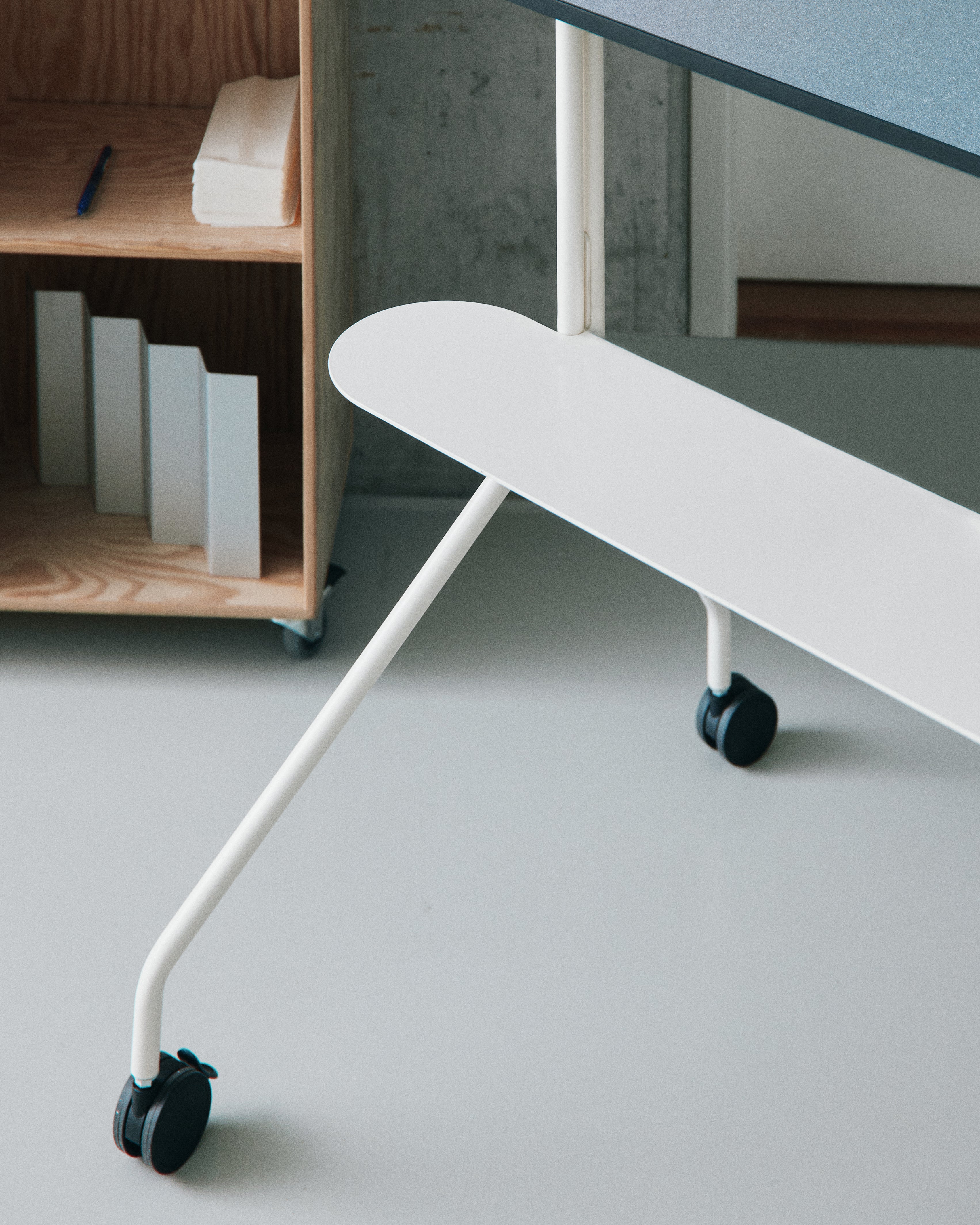 Moon PRO - Charcoal - Image 7