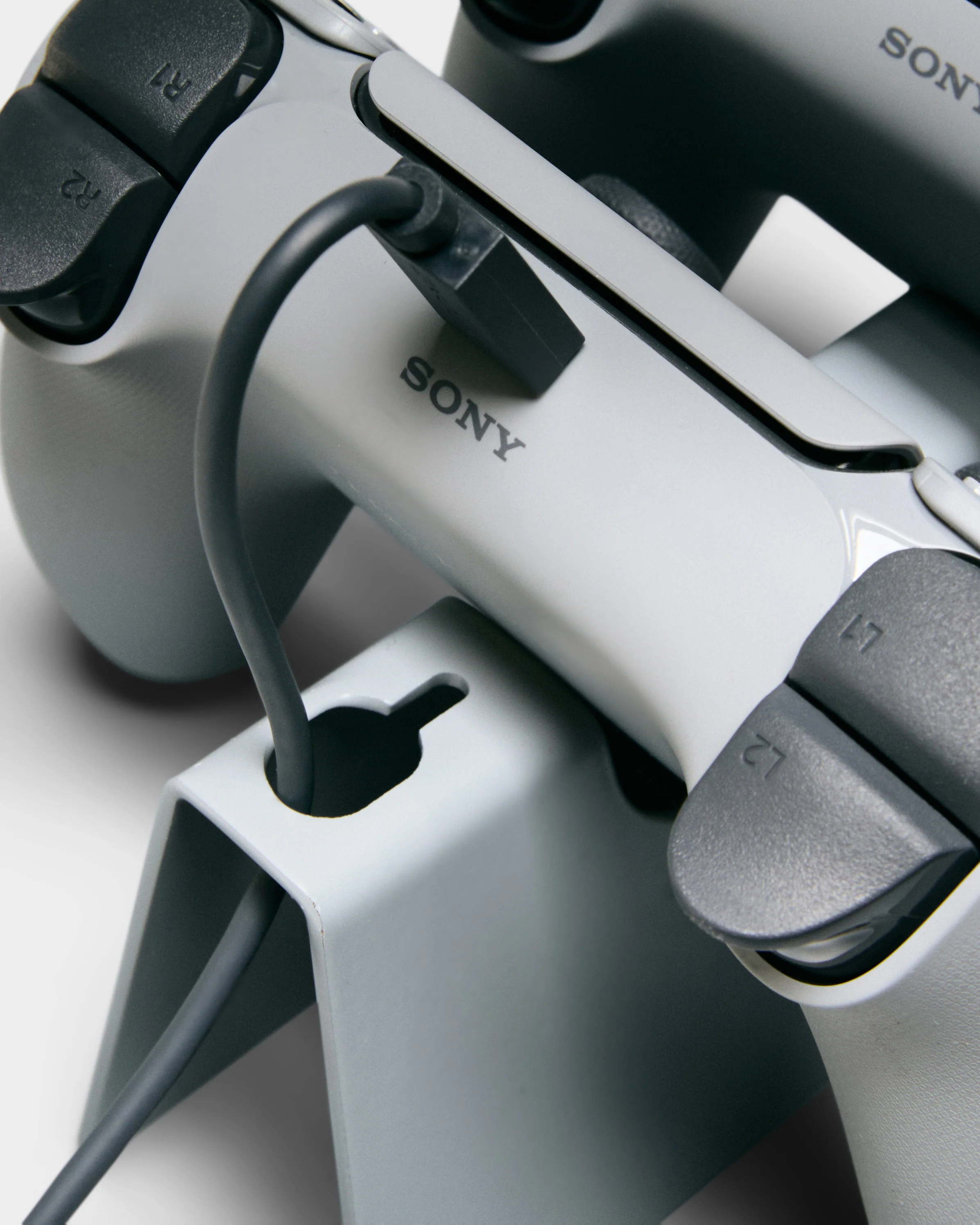 PlayStation® | Pedestal – Moon Legacy Edition - Legacy Gray - Image 10