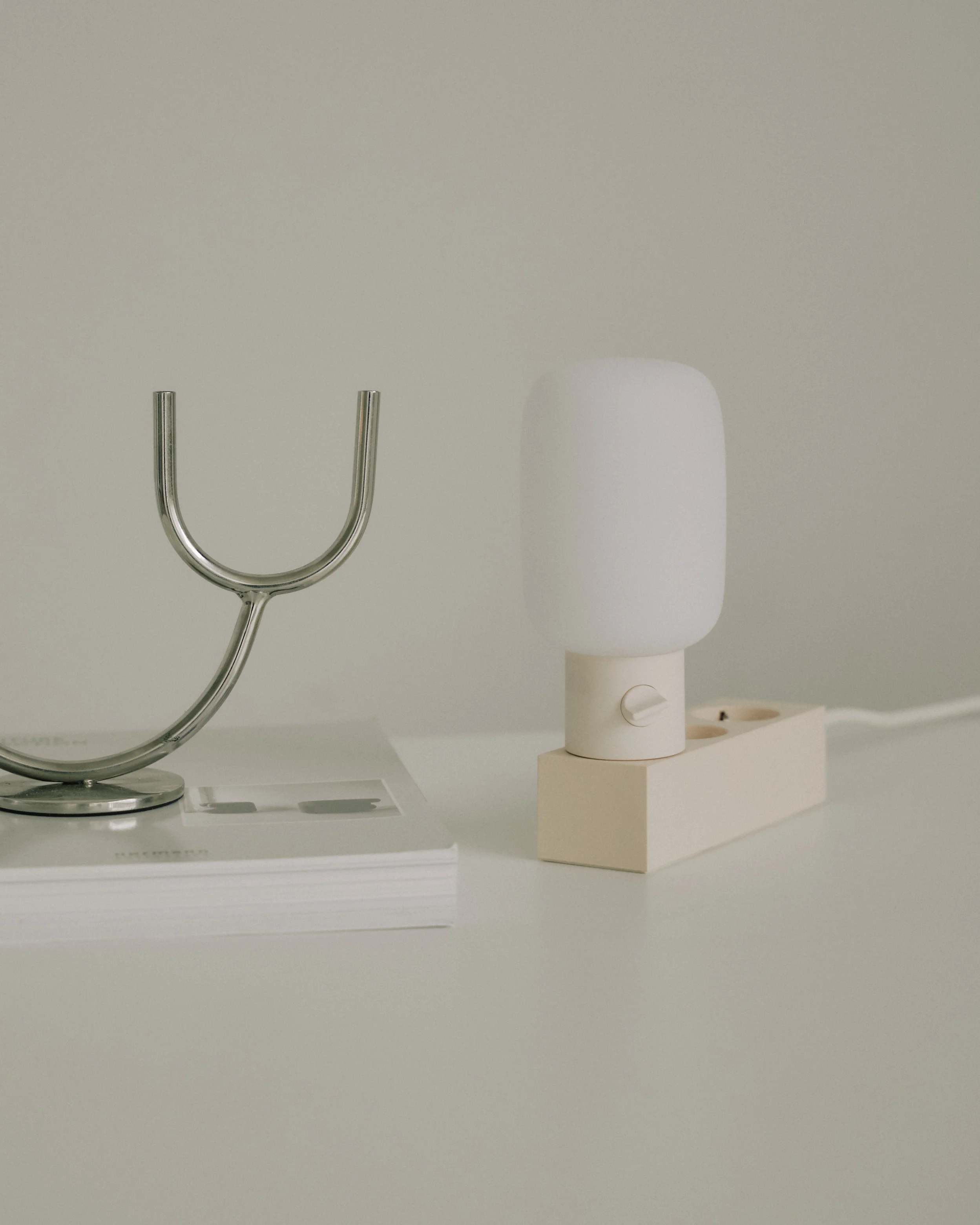 Plug-in Lamp - Pearl - Image 12