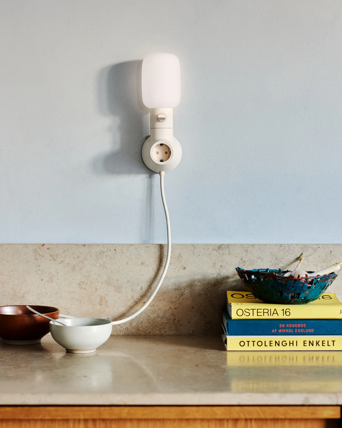 Plug-in Lamp - Pearl - Image 9