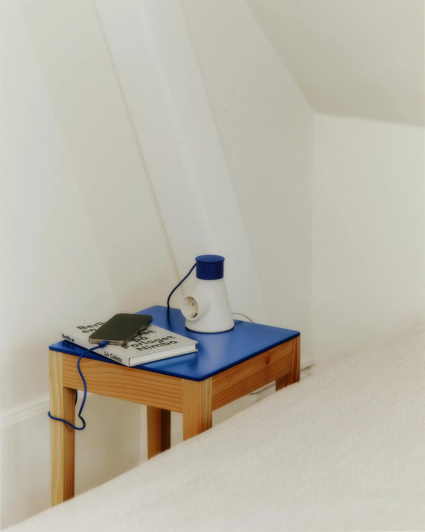 Power Adapter - Ultra Marine - Image 6